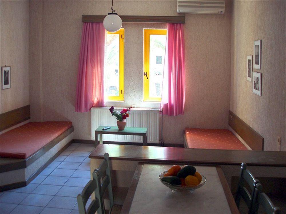Lycasti Maisonettes Tavronitis Екстериор снимка